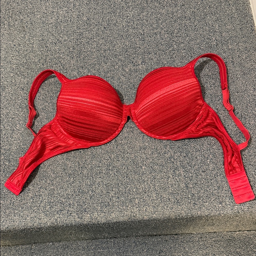 Vassarette Vibrant Red Bra